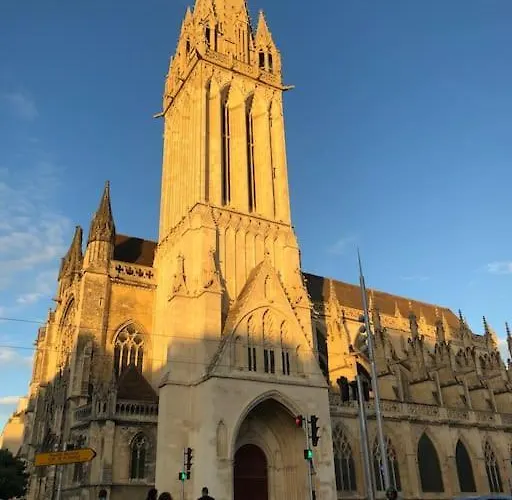 Abbaye Aux Hommes, Un Cocon Pour 2,3 Ou 4! Caen